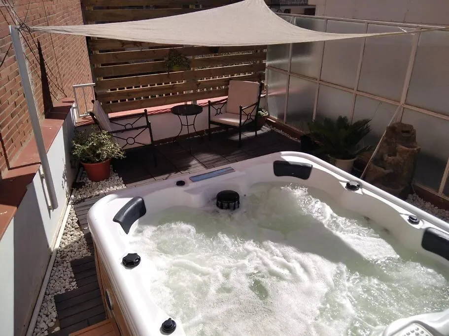 Villa Fantastic House With Jacuzzi à Barcelone Hébergement de vacances
